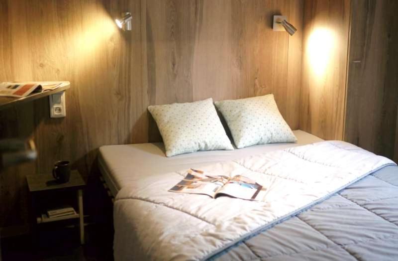 Camping Le Suroit 勒布瓦普拉热雷 外观 照片