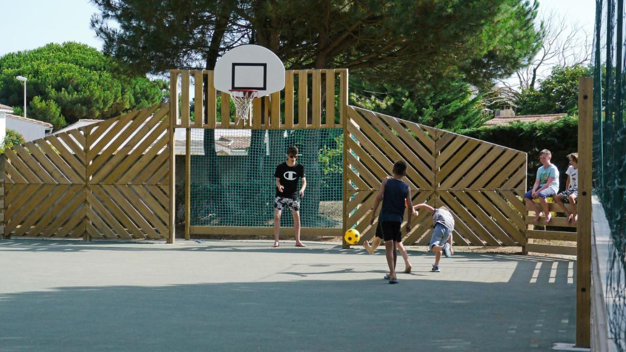 Camping Le Suroit 勒布瓦普拉热雷 外观 照片